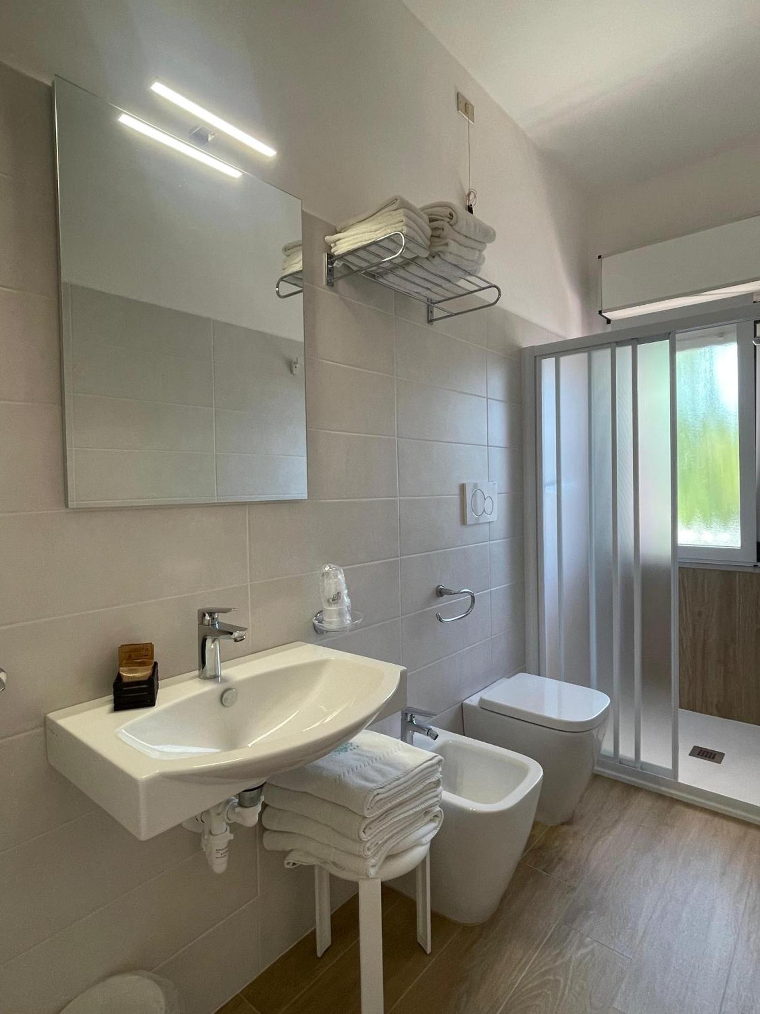 Hotel Di Giovanni 비비오네 외부 사진