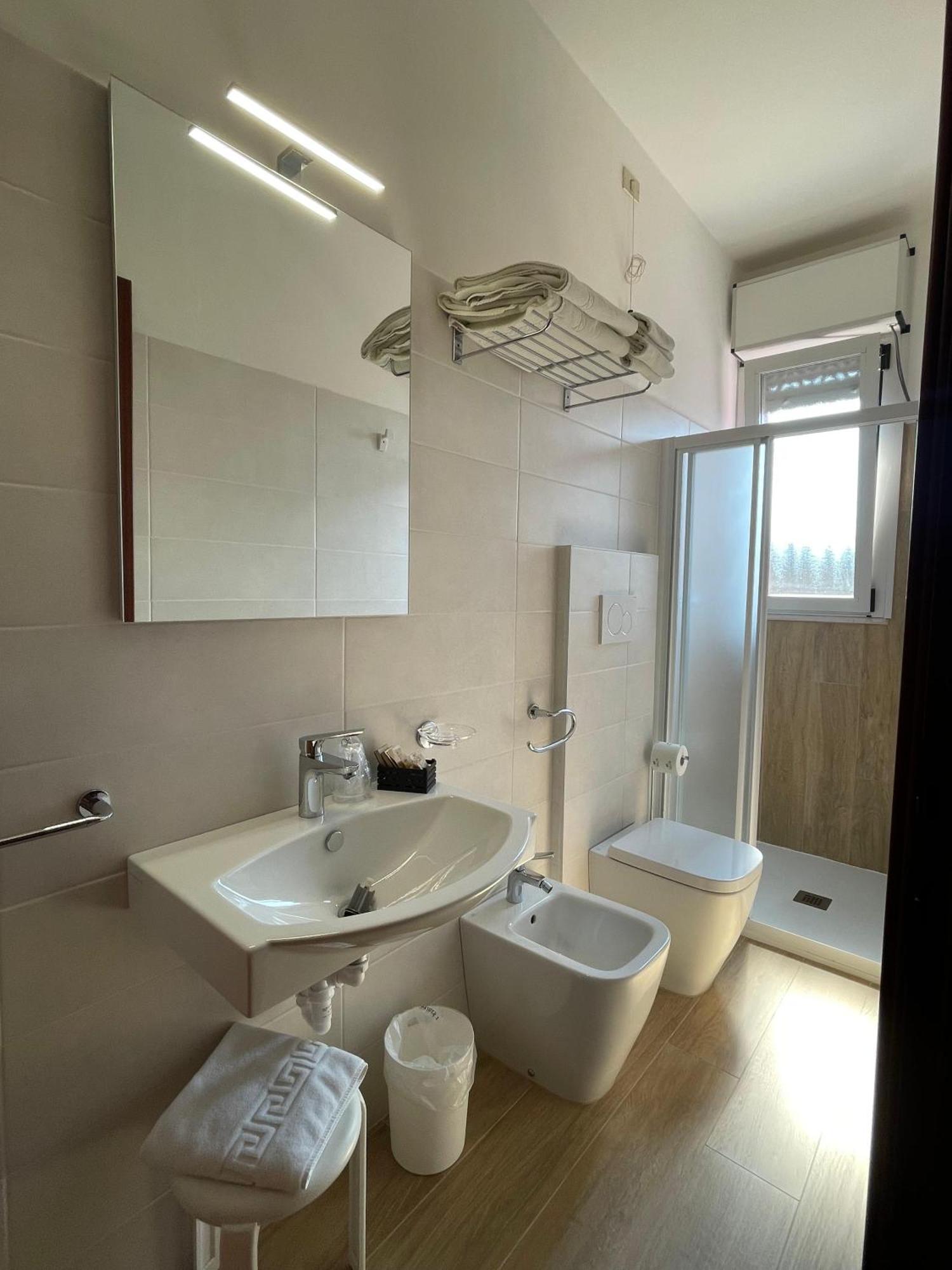 Hotel Di Giovanni 비비오네 외부 사진